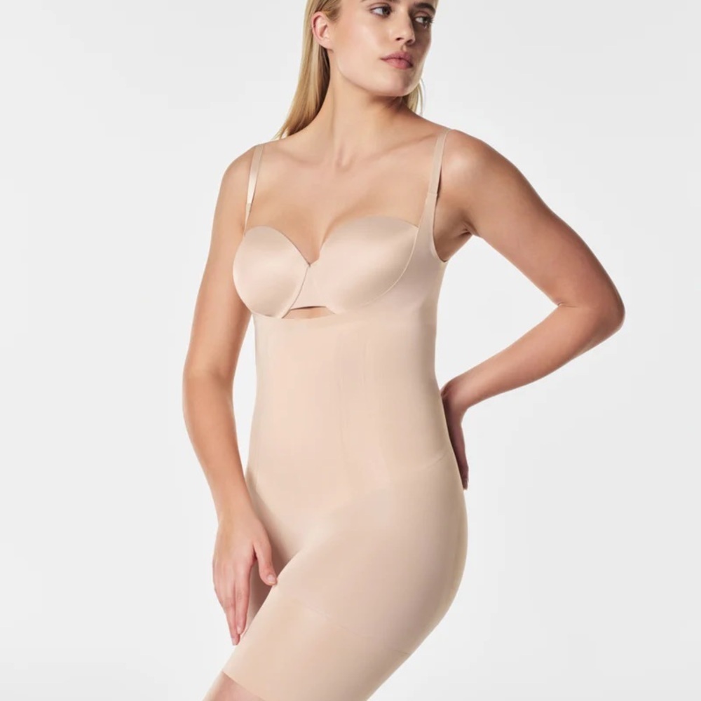 SPANXsculpt OnCoreOpen-Bust Mid-Thigh Bodysuit Nude XL Booty Enhancing Shapewear